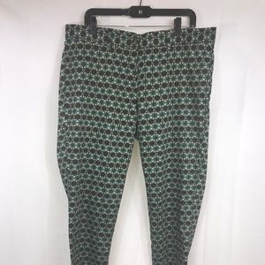 Patterned Capri Pants size 16 Plus Size